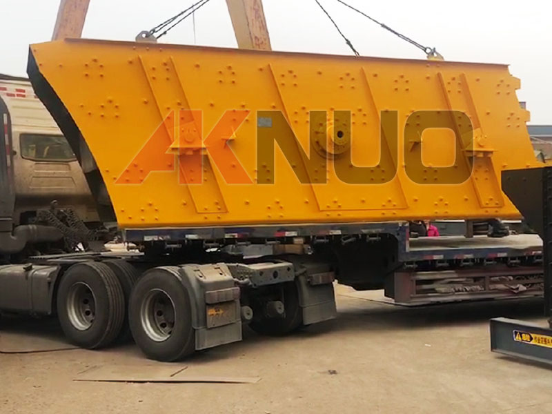 Circular vibrating screen